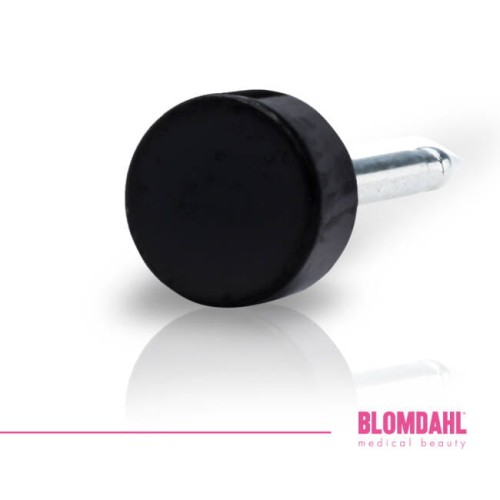 BLOMDAHL kolczyk przekłuciowy Puck Crystal Black 5 mm